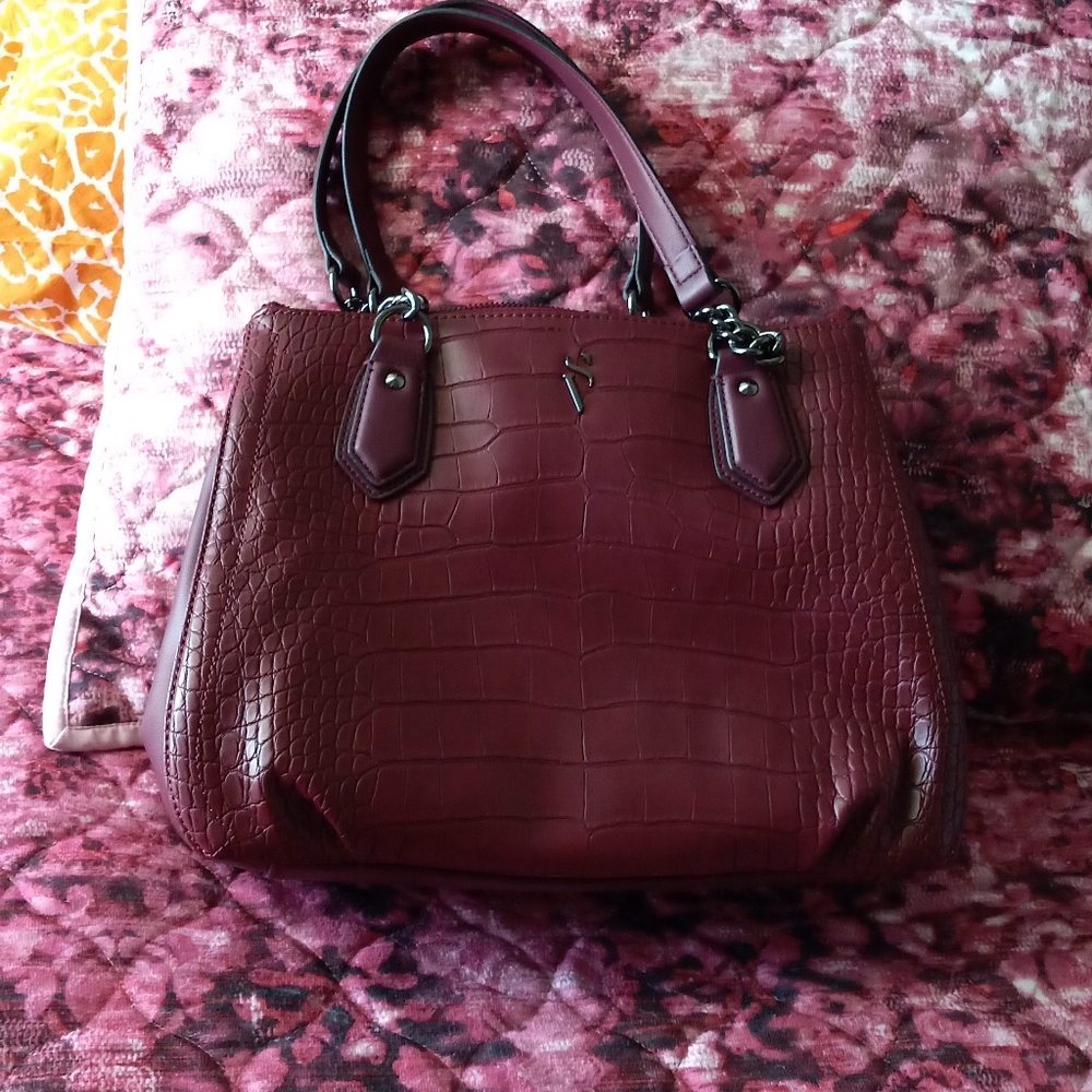 Vera Wang Simply Vera purse